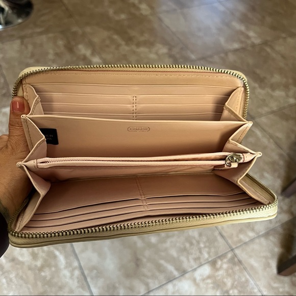 Coach Leather Julia Wallet - Picture 6 of 7